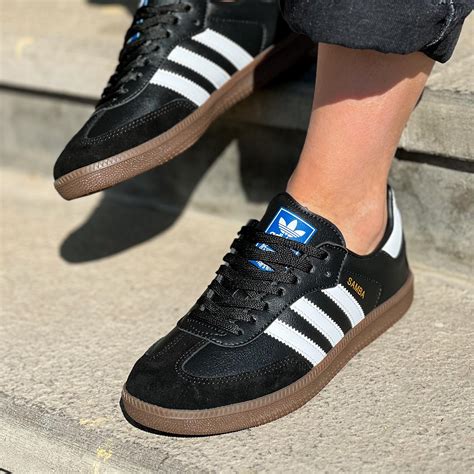 adidas samba schwarz braune sohle|adidas samba sandals.